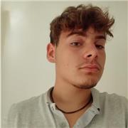 Studente universitario disponibile per aiutare a programmare lo studio e comprendere la materia in questione